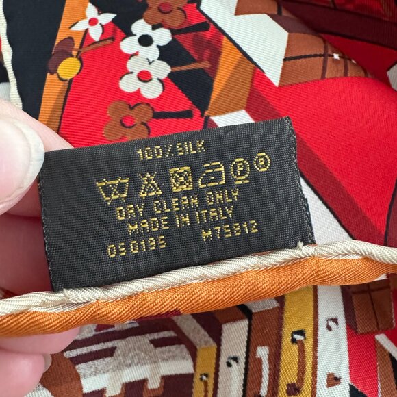 Louis Vuitton 90cm Silk Square Scarf in Red - Picture 3 of 9